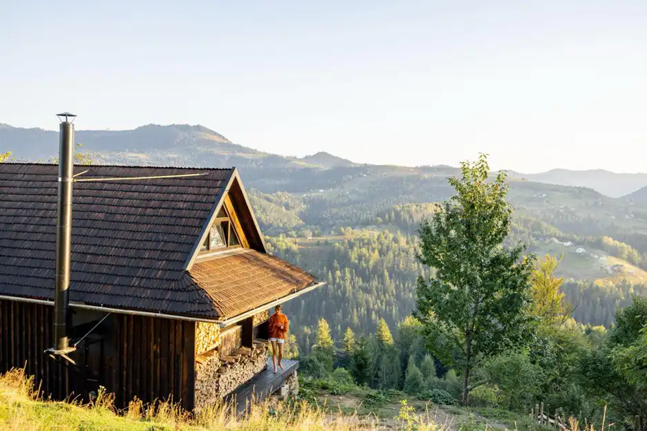 Bringing Electricity to a Holiday Home, Easy Power and Savings